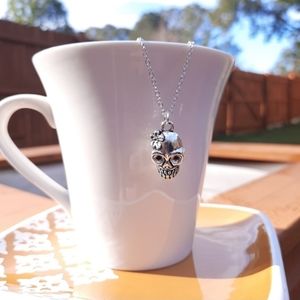 Statement Skull Flower Necklace